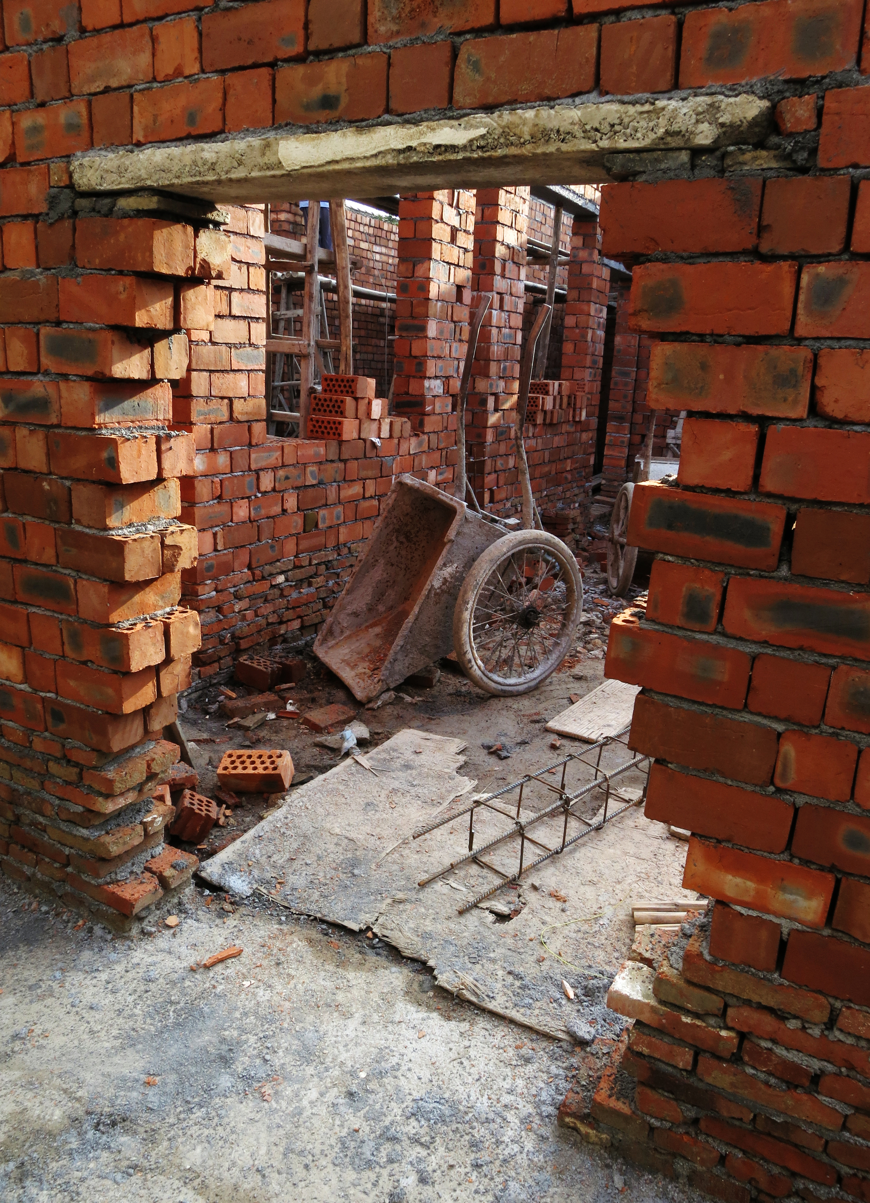 bouwplaats doorkijk muur
