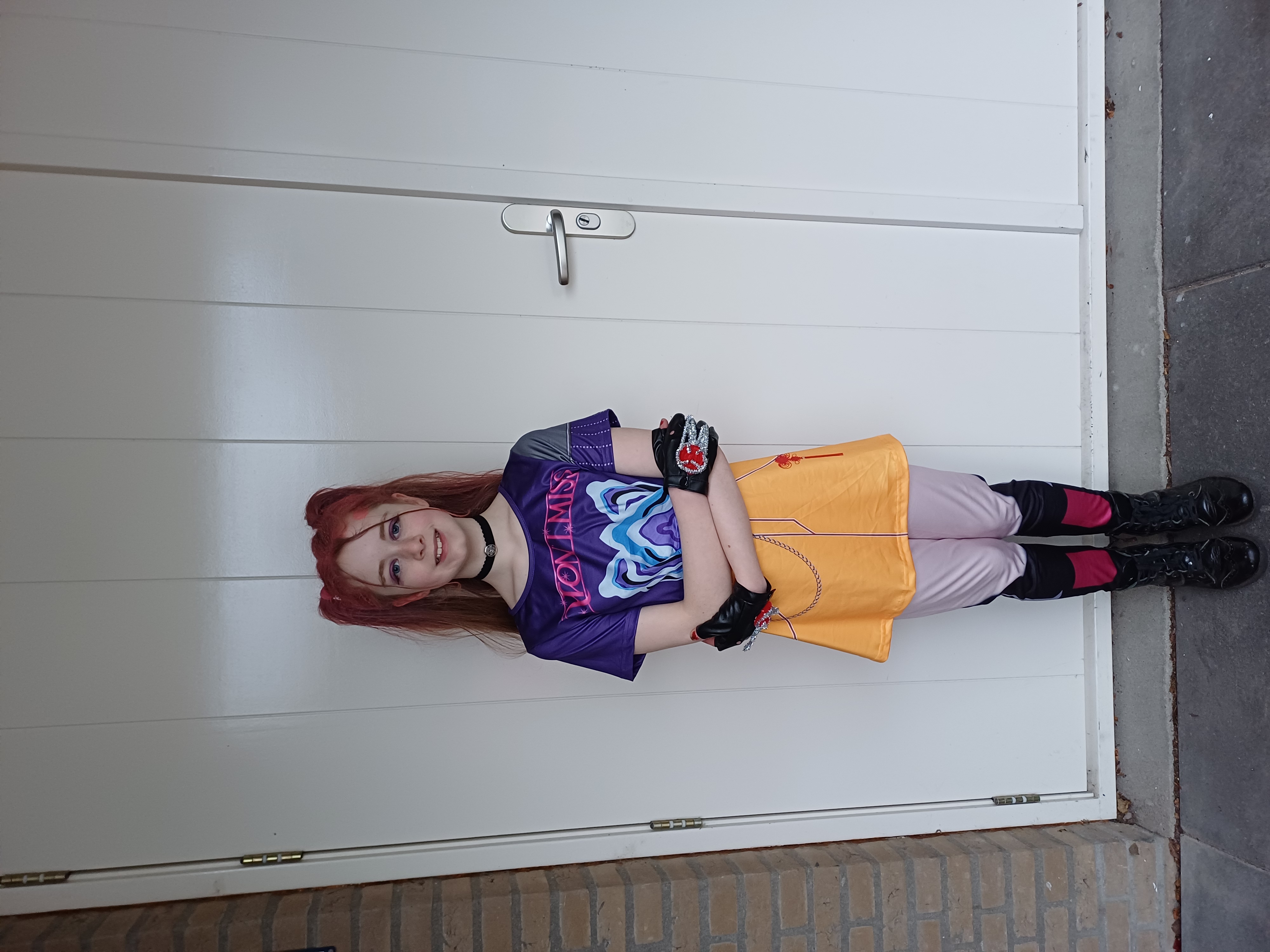 Iva knutselt voor olifant