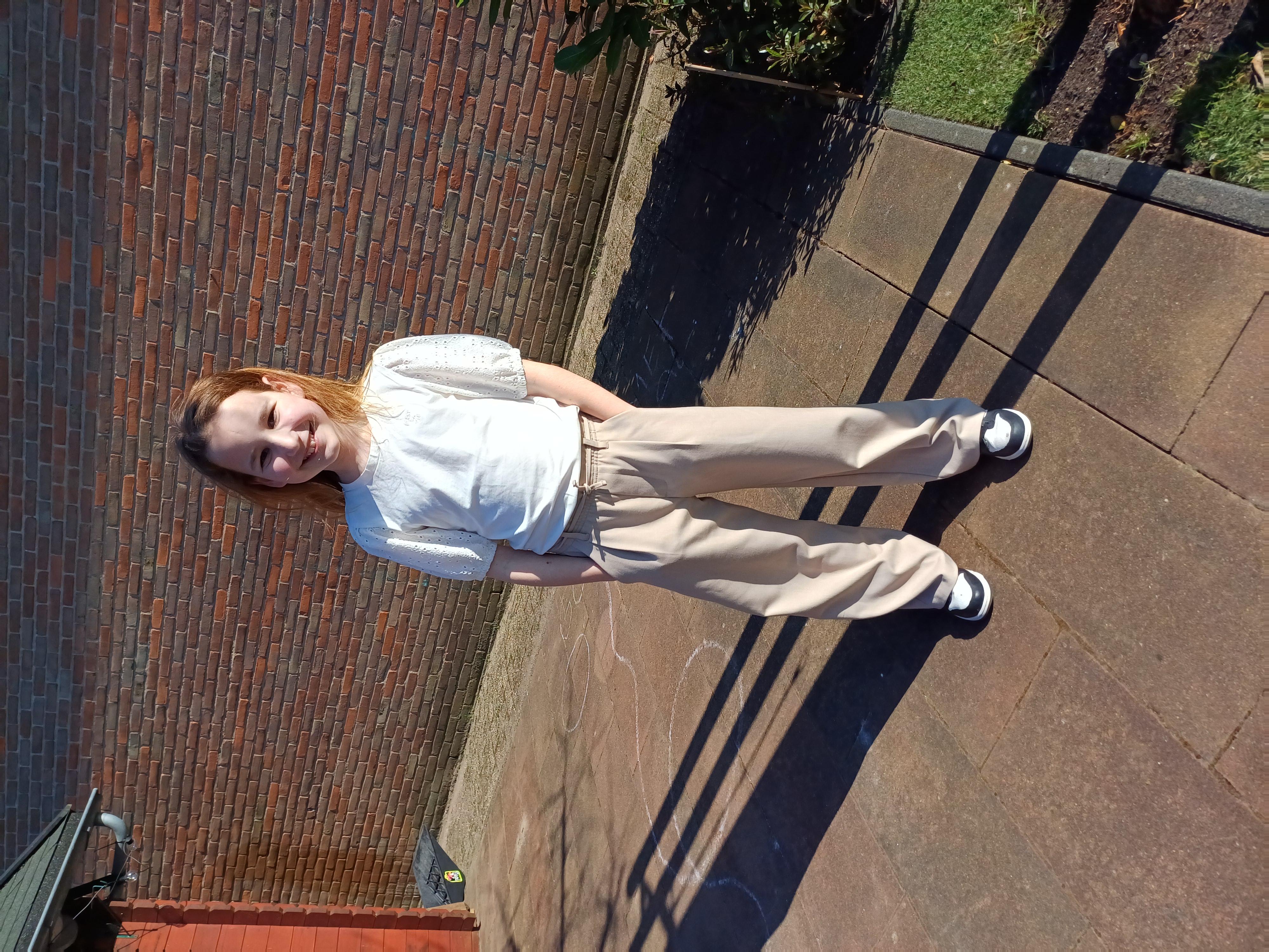 Evi helpt de schildpadjes