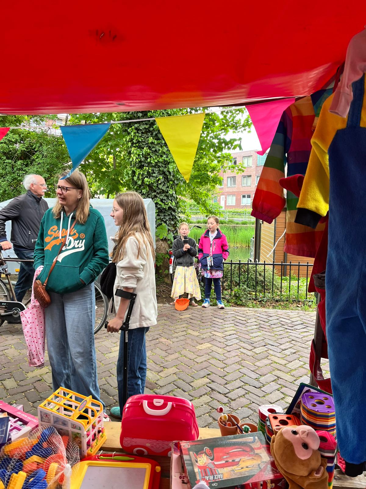 5 mei verkopen en zingen