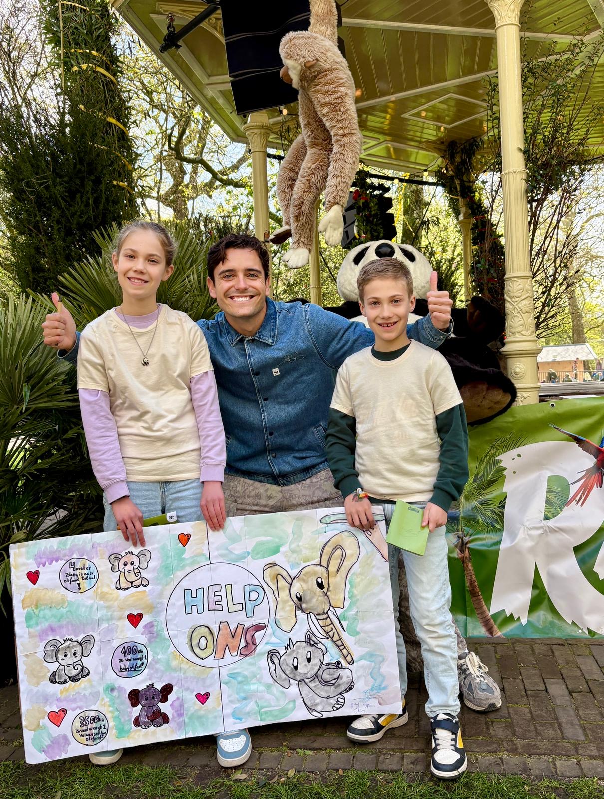 Happy Elephants 2