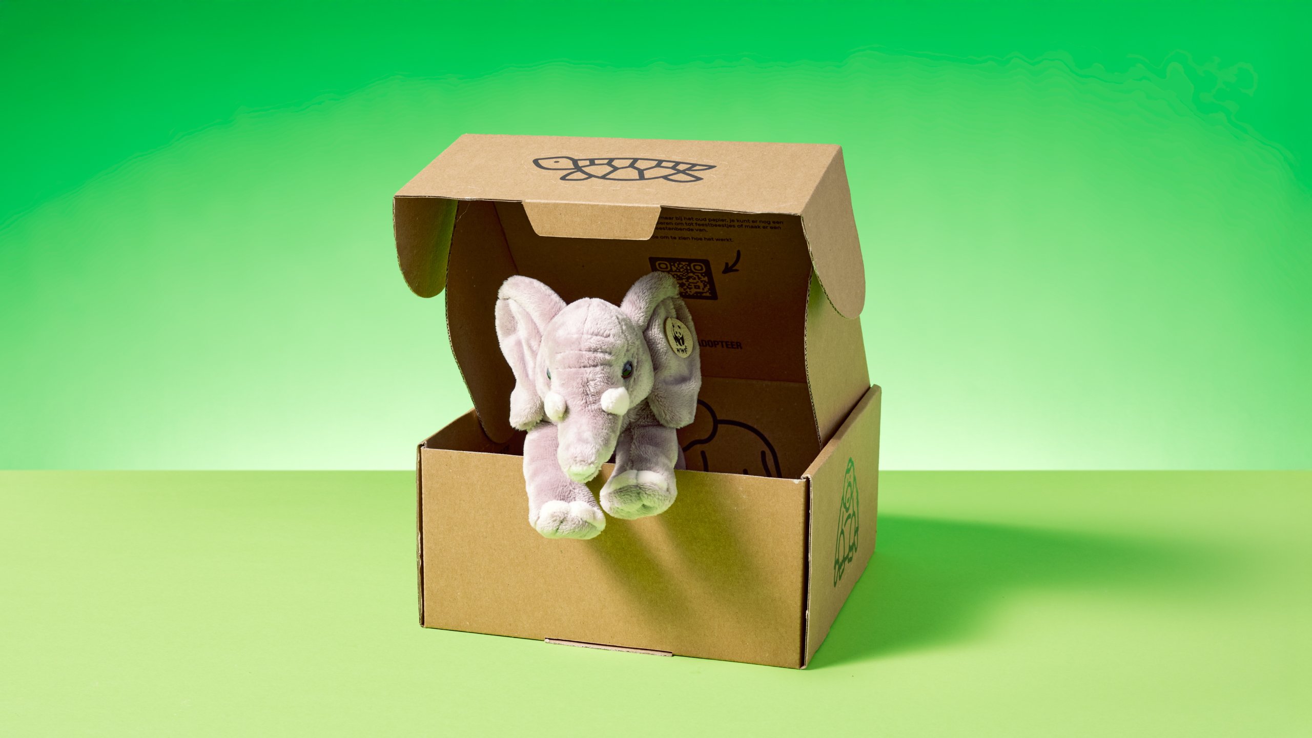 Knuffel Olifant met doos 02.jpg